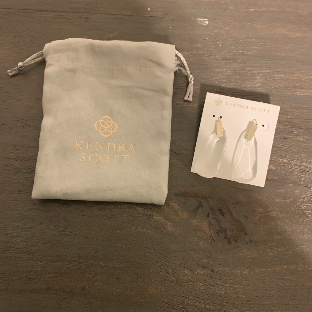 Kendra Scott Maize Earrings. Make me an offer